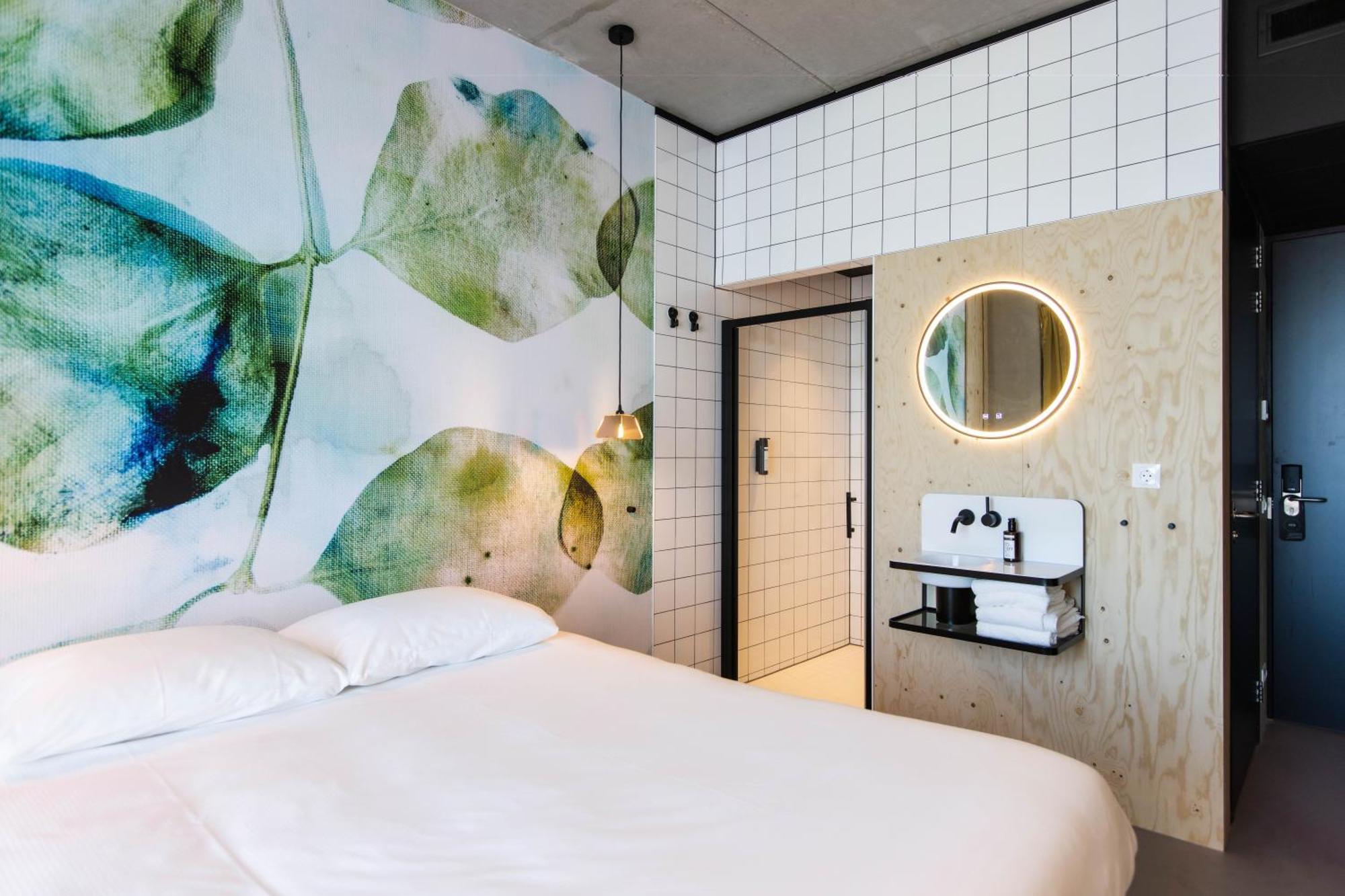 Moloko, Modern Designed Sleep & Shower Hotel In City Center, Digital Key By Sms Enschede Exterior foto