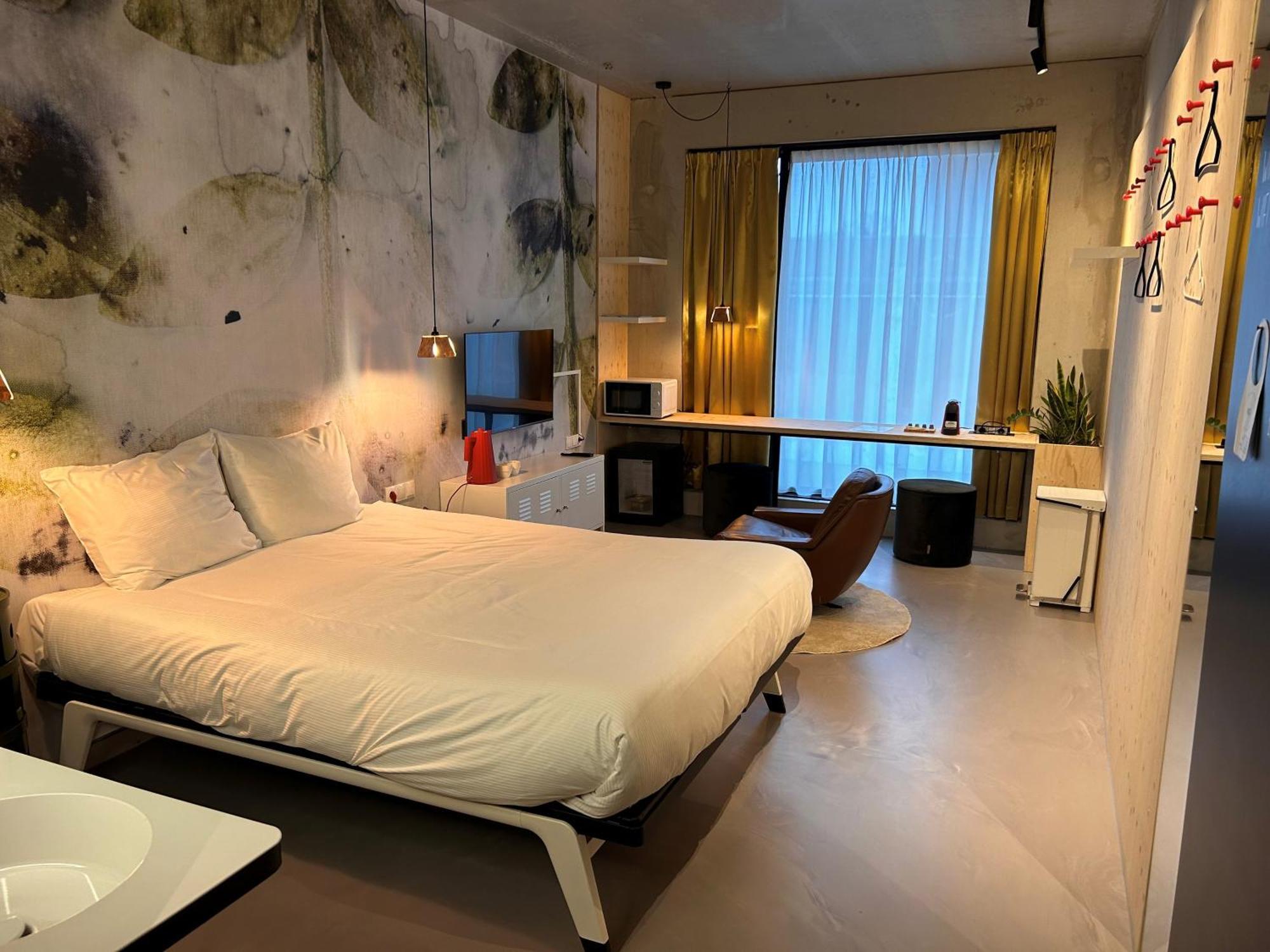 Moloko, Modern Designed Sleep & Shower Hotel In City Center, Digital Key By Sms Enschede Exterior foto